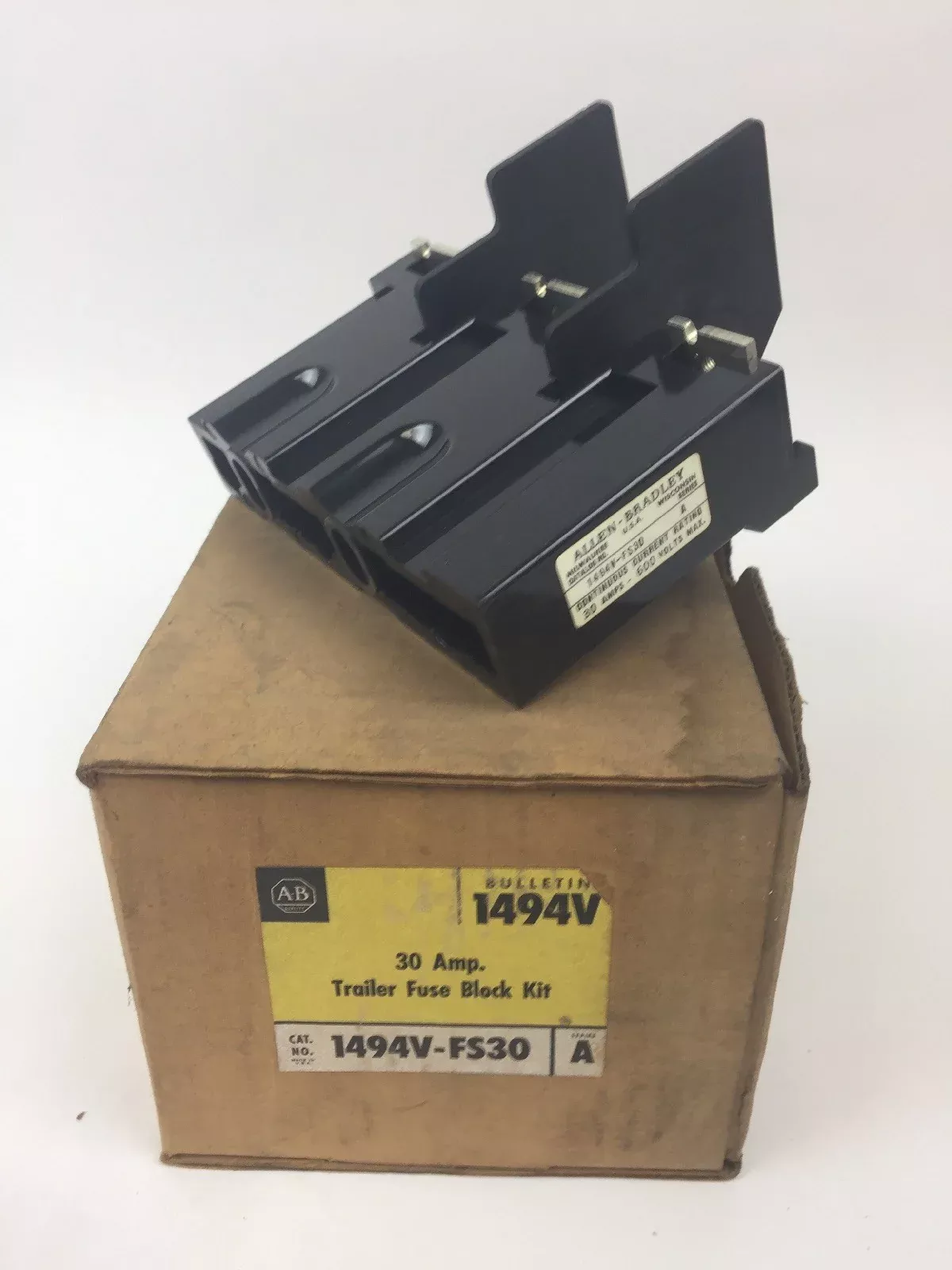 ALLEN BRADLEY 1494V-FS30 30 AMP TRAILER FUSE BLOCK 600V SERIES A