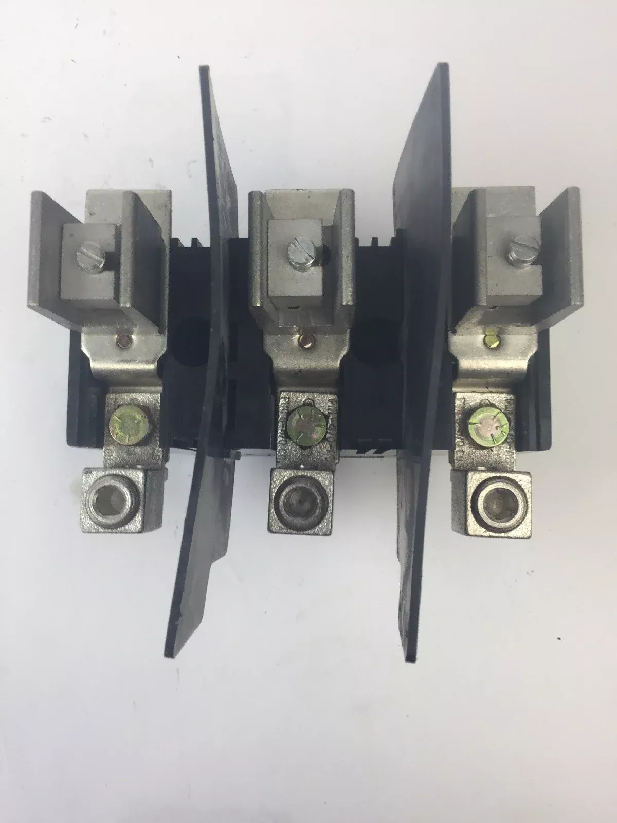 allen-bradley-1495v-fs200-fuse-block-holder-600v-200a-ser-b ALLEN BRADLEY 1495V-FS200 FUSE BLOCK HOLDER 600V 200A SER B