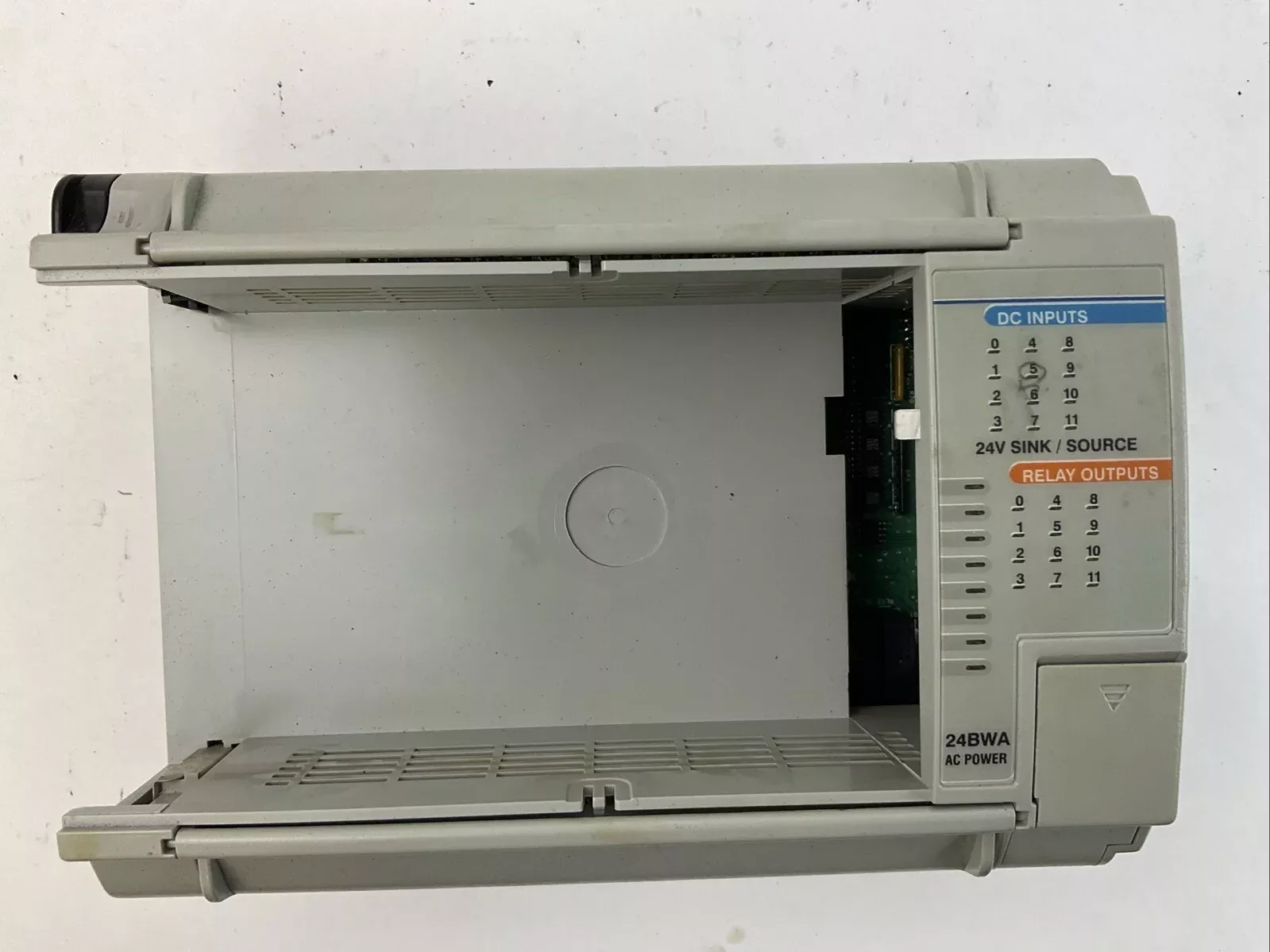 ALLEN BRADLEY 1764-24BWA SER A REV A MICROLOGIX 1500 BASE UNIT INPUT 24VDC