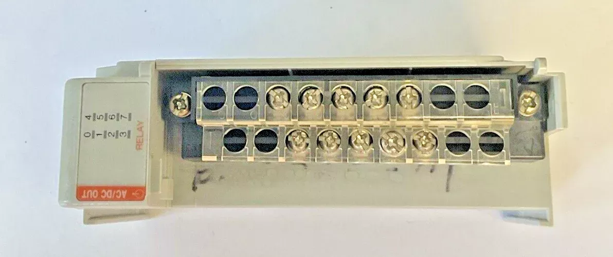 allen-bradley-1769-ow8-relay-module-ser-rev-1-fwrev-1-1 ALLEN BRADLEY 1769-OW8 RELAY MODULE SER.A REV.1 FWREV 1.1