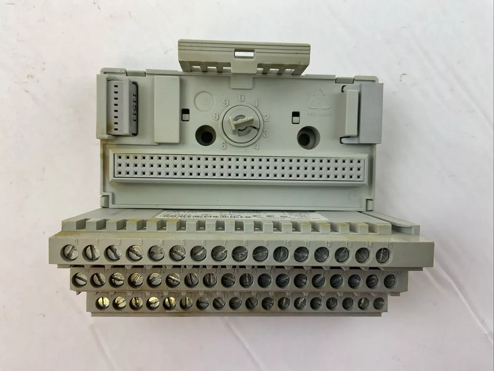 allen-bradley-1794-tb32ser-rev-a01-f-w-rev-no-f-w-terminal-base ALLEN BRADLEY 1794-TB32SER A REV A01 F/W REV NO F/W TERMINAL BASE