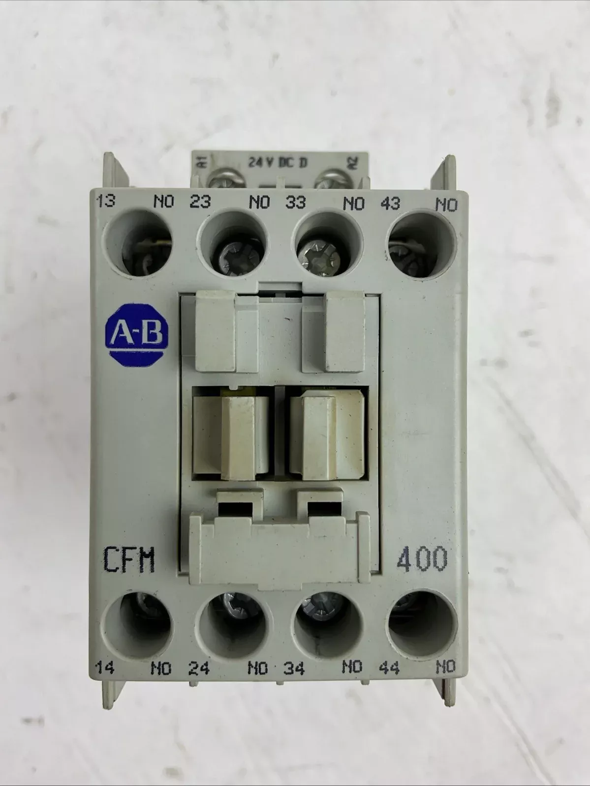 ALLEN BRADLEY 700-CFM400Z* SER A CONTACTOR 600VAC 30A COIL 24VDC