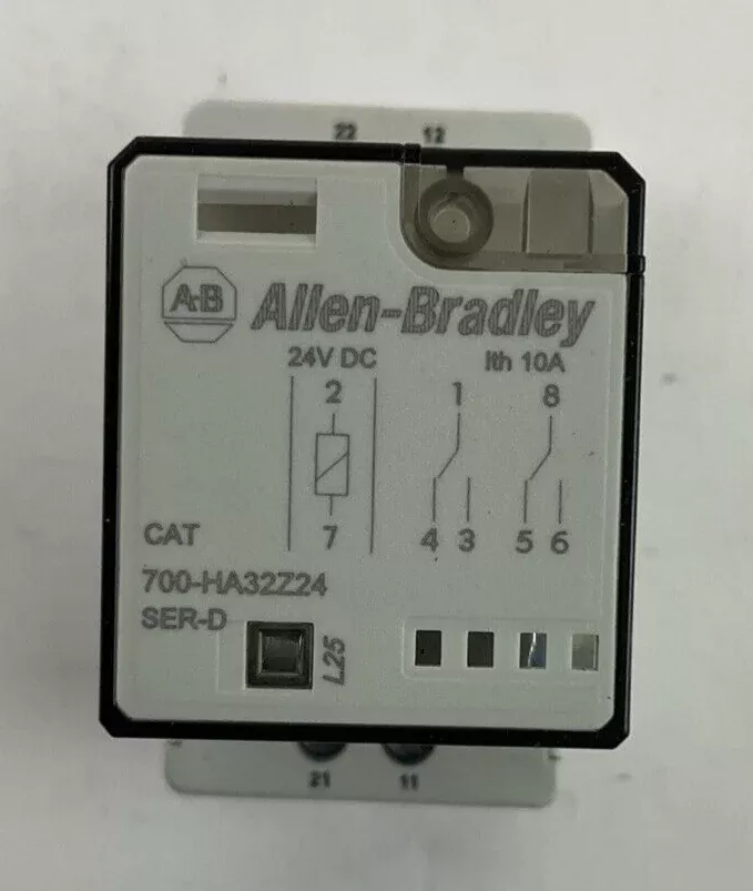 ALLEN BRADLEY 700-HN100 SER D RELAY SOCKET 700-HA32Z24 RELAY 24VDC 10A