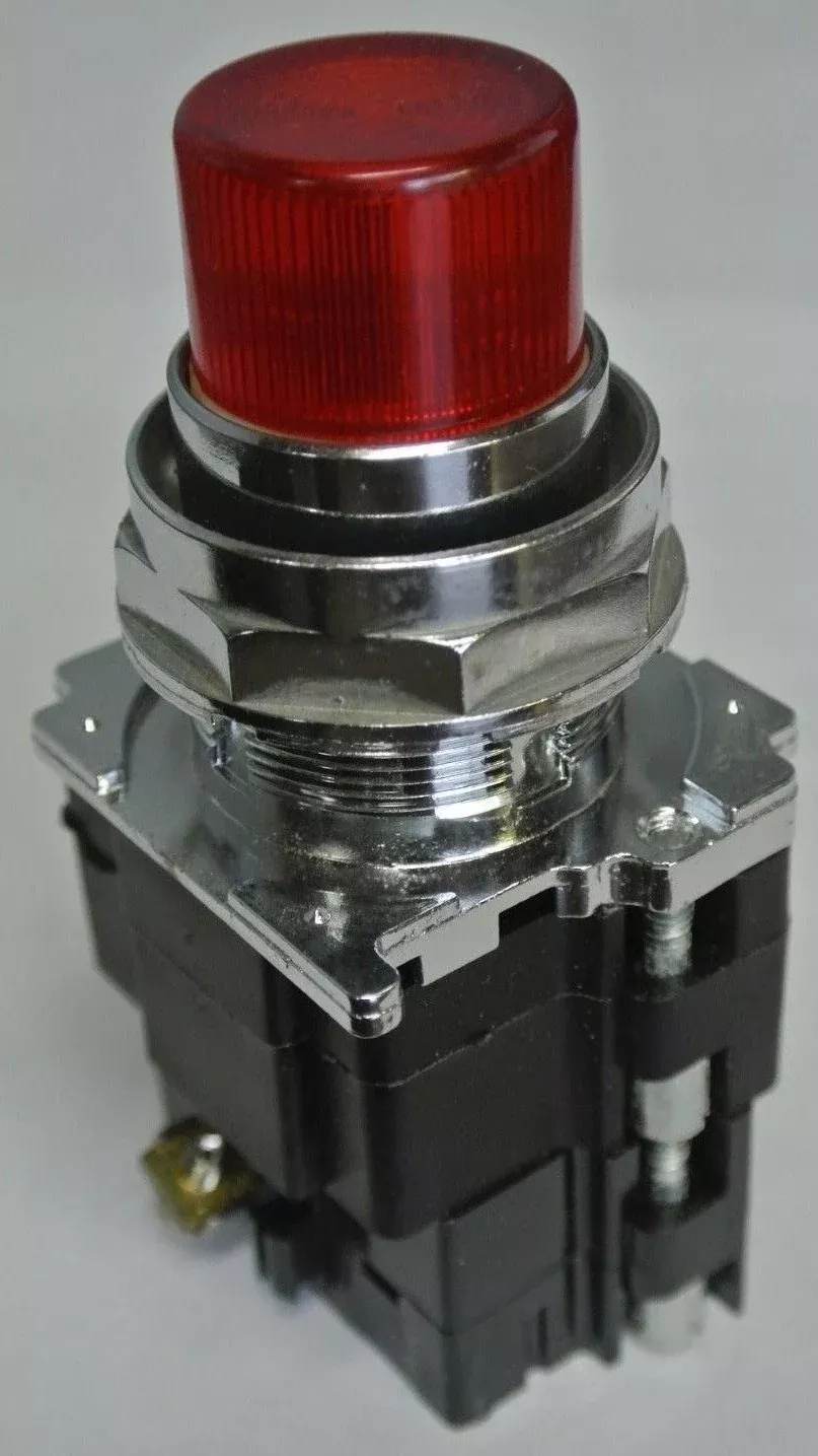 cutler-hammer-10250t77r-illuminated-pushbutton-120v-1-n-o-red-new-surplus CUTLER-HAMMER 10250T77R ILLUMINATED PUSHBUTTON 120V - 1 N.O. RED - NEW SURPLUS