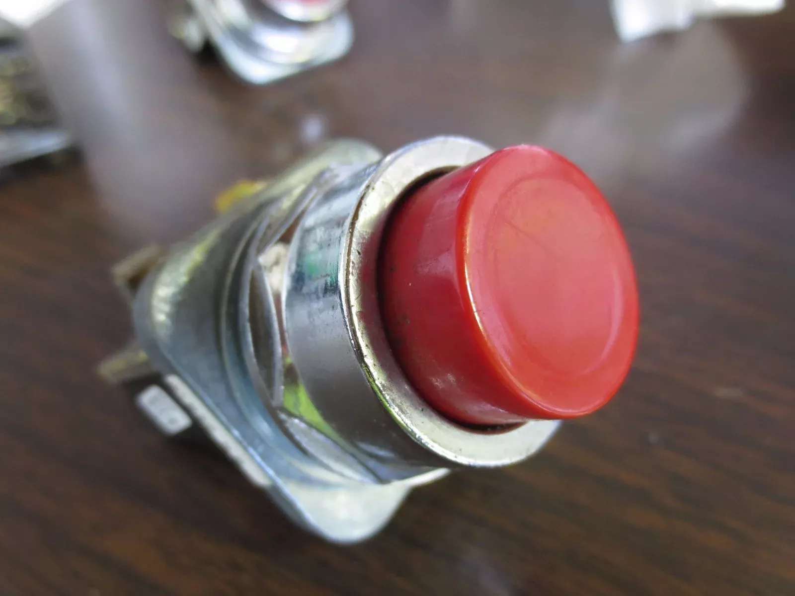 furnas52pa8b2-ser-f-push-button-red FURNAS52PA8B2 Ser. F - PUSH BUTTON, RED