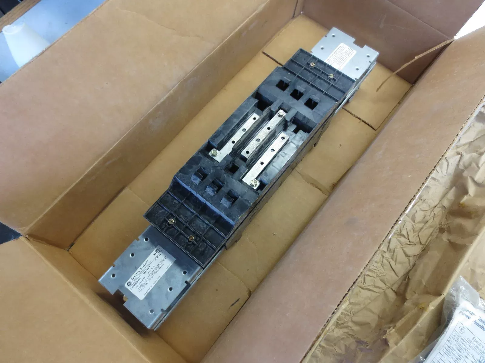 ge-amc6ey-circuit-breaker-module-model-1-200a-6-pole-480y-max GE AMC6EY CIRCUIT BREAKER MODULE, MODEL 1 - 200A, 6-POLE, 480Y/MAX