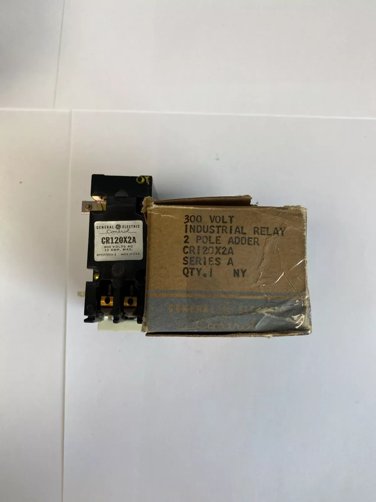 general-electric-cr120x2a-10a-300v-2-pole-industrial-relay General Electric CR120X2A 10A 300V 2 Pole Industrial Relay