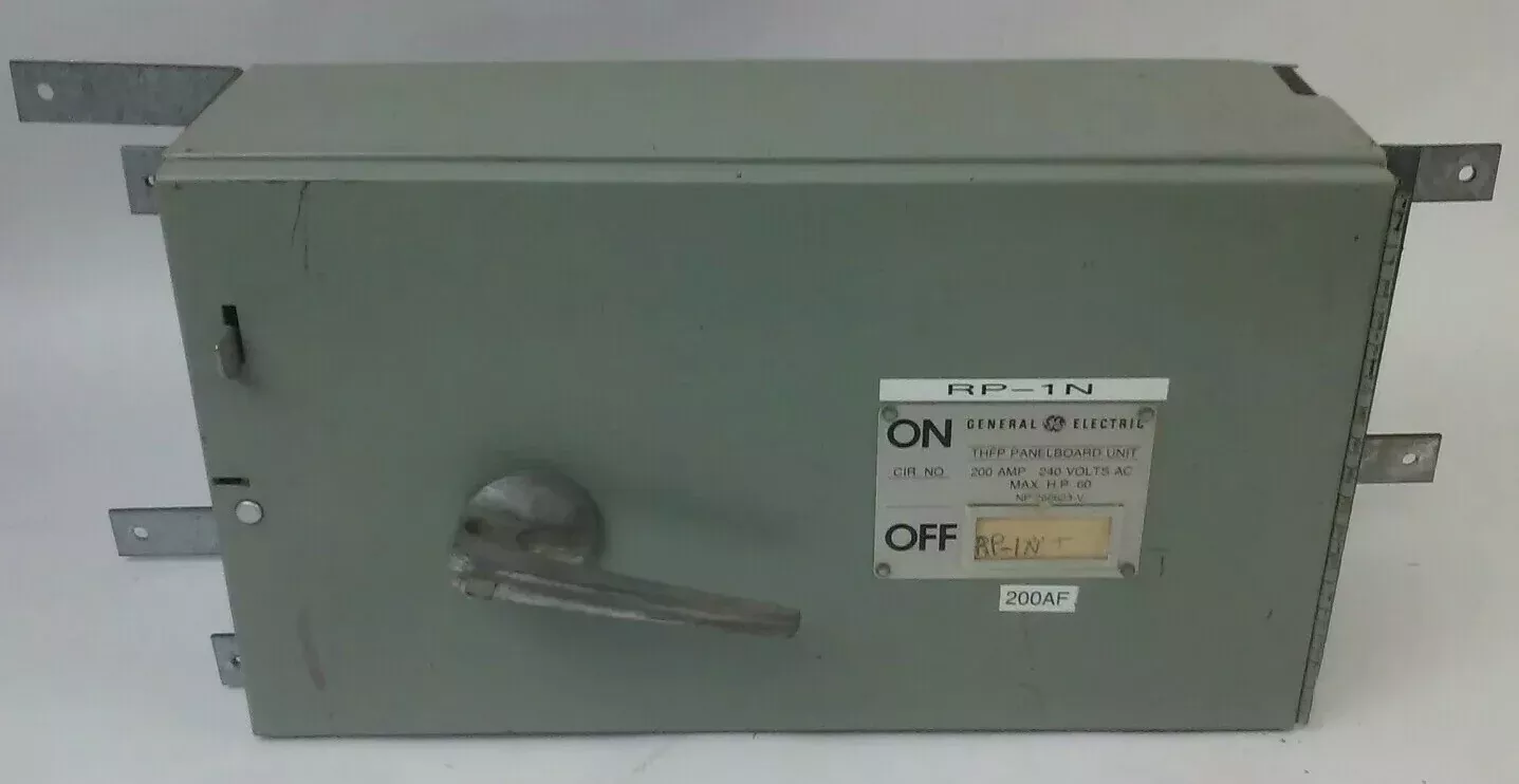 GENERAL ELECTRIC THFP324 FUSIBLE PANELBOARD SWITCH 200A 3P 240V 60HP W/ HARDWARE