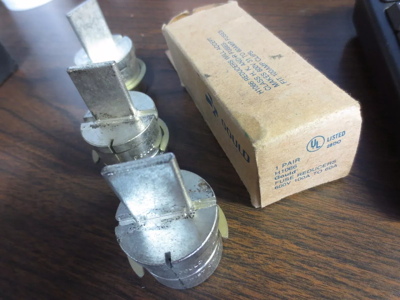 gould-h1066-fuse-reducers-600v-100a-to-60a-new-surplus-two-pair-lot-4 GOULD H1066 FUSE REDUCERS, 600V 100A to 60A - NEW SURPLUS - TWO PAIR / LOT of 4