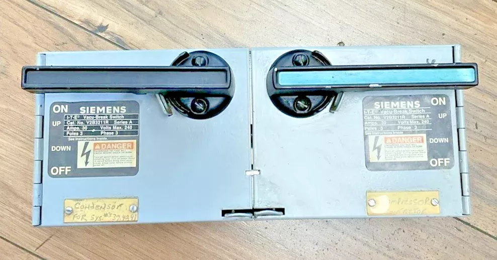 ite-siemens-v2b3211r-vacu-break-panelboard-switch-ser-240v-30a-3pole-3ph ITE SIEMENS V2B3211R VACU-BREAK PANELBOARD SWITCH SER.A 240V 30A 3POLE 3PH