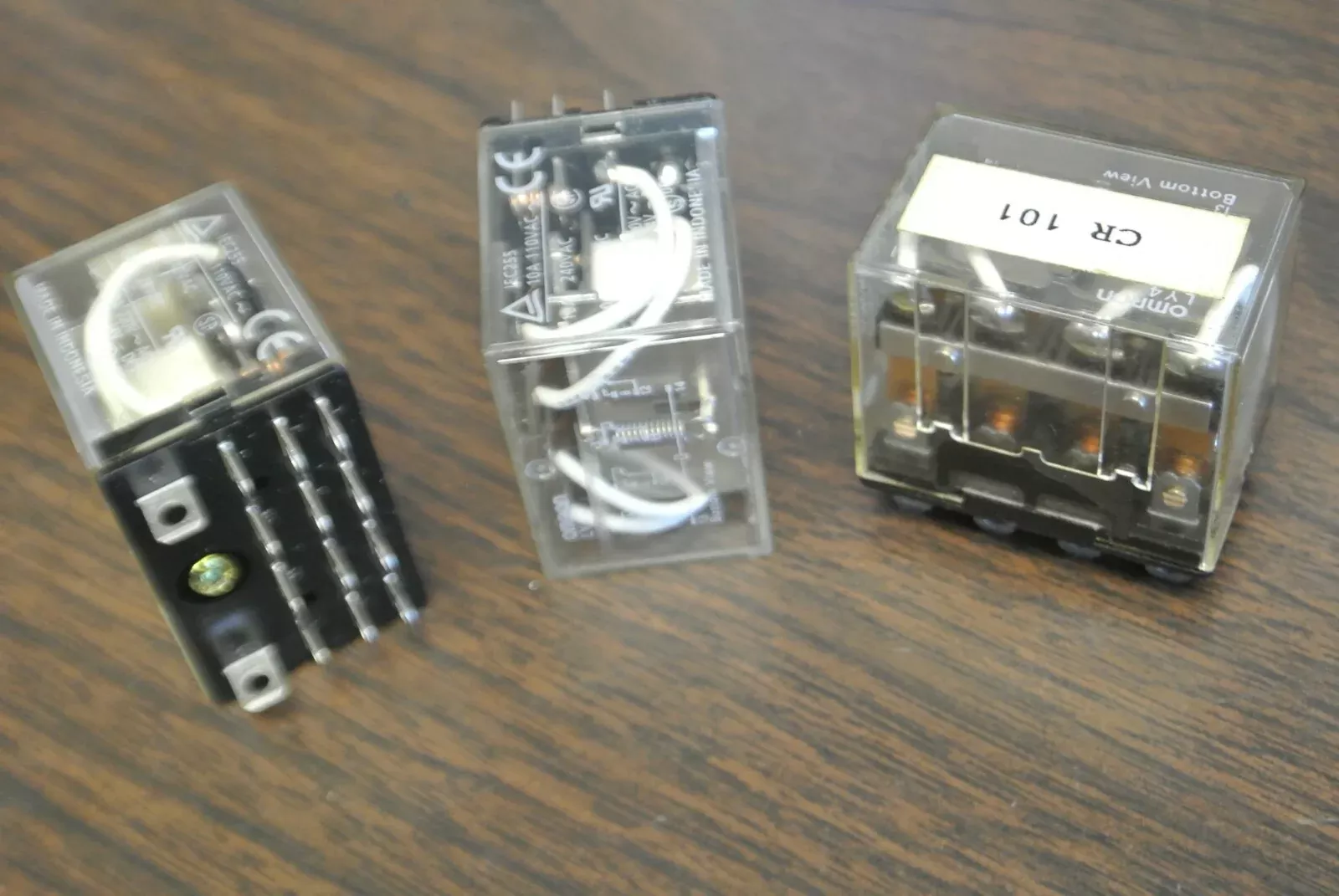lot-3-omron-ly4-relay-14-blade-10a-120vac-coil-240vac-28vdc LOT of 3 / OMRON LY4 RELAY / 14-BLADE / 10A / 120VAC COIL / 240VAC / 28VDC