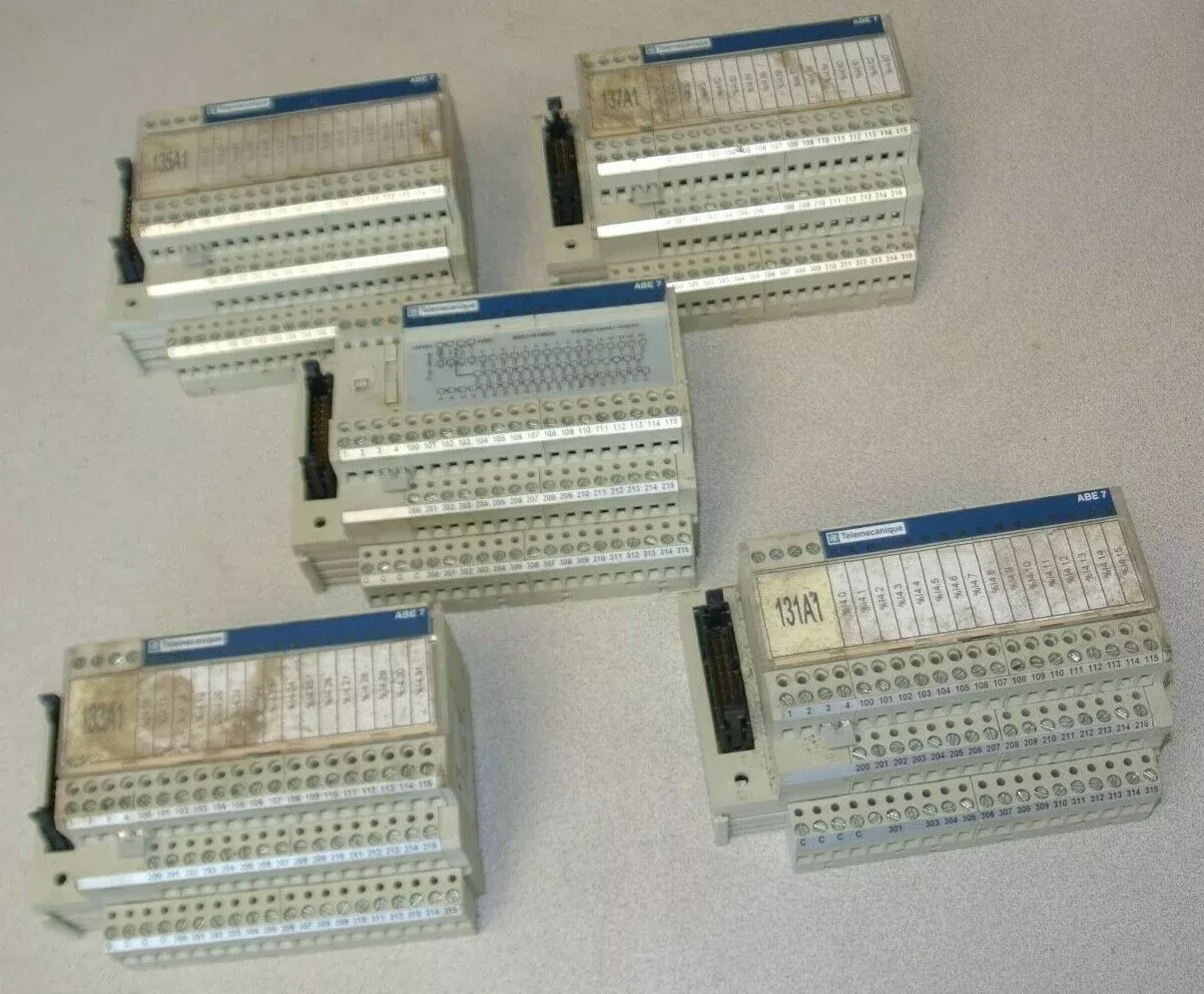 lot-5-telemecanique-abe7-h16r31-telefast-2-interface-modules-16-channel LOT of 5 / TELEMECANIQUE ABE7-H16R31 / TELEFAST 2 INTERFACE MODULES / 16-CHANNEL