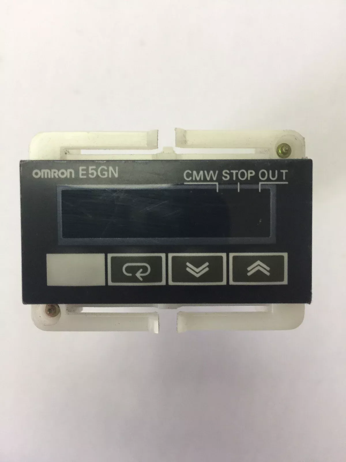OMRON E5GN-Q1P TEMPERATURE CONTROLLER 111-240VAC OUTPUT 21mA 12VDC