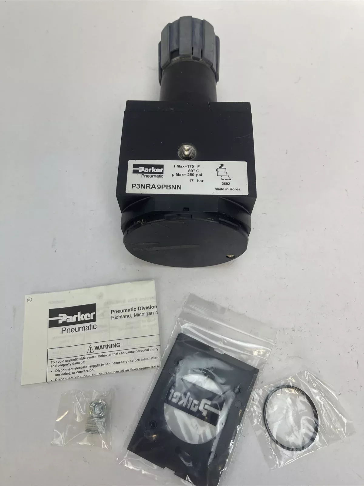 PARKER P3NRA9PBNN 1 1/2" REGULATOR 175F 80C 250PSI 17BAR PNEUMATIC