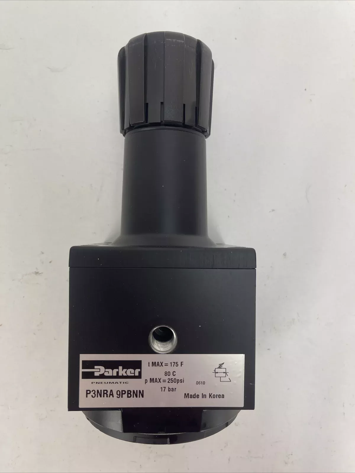 PARKER P3NRA9PBNN PNEUMATIC 1 1/2" REGULATOR 175F 80C 250PSI 17BAR