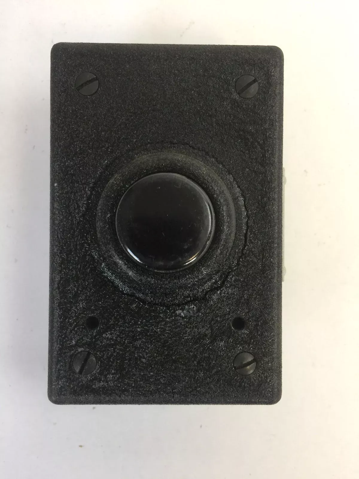 rees-294-black-pushbutton-switch REES 294 BLACK PUSHBUTTON SWITCH