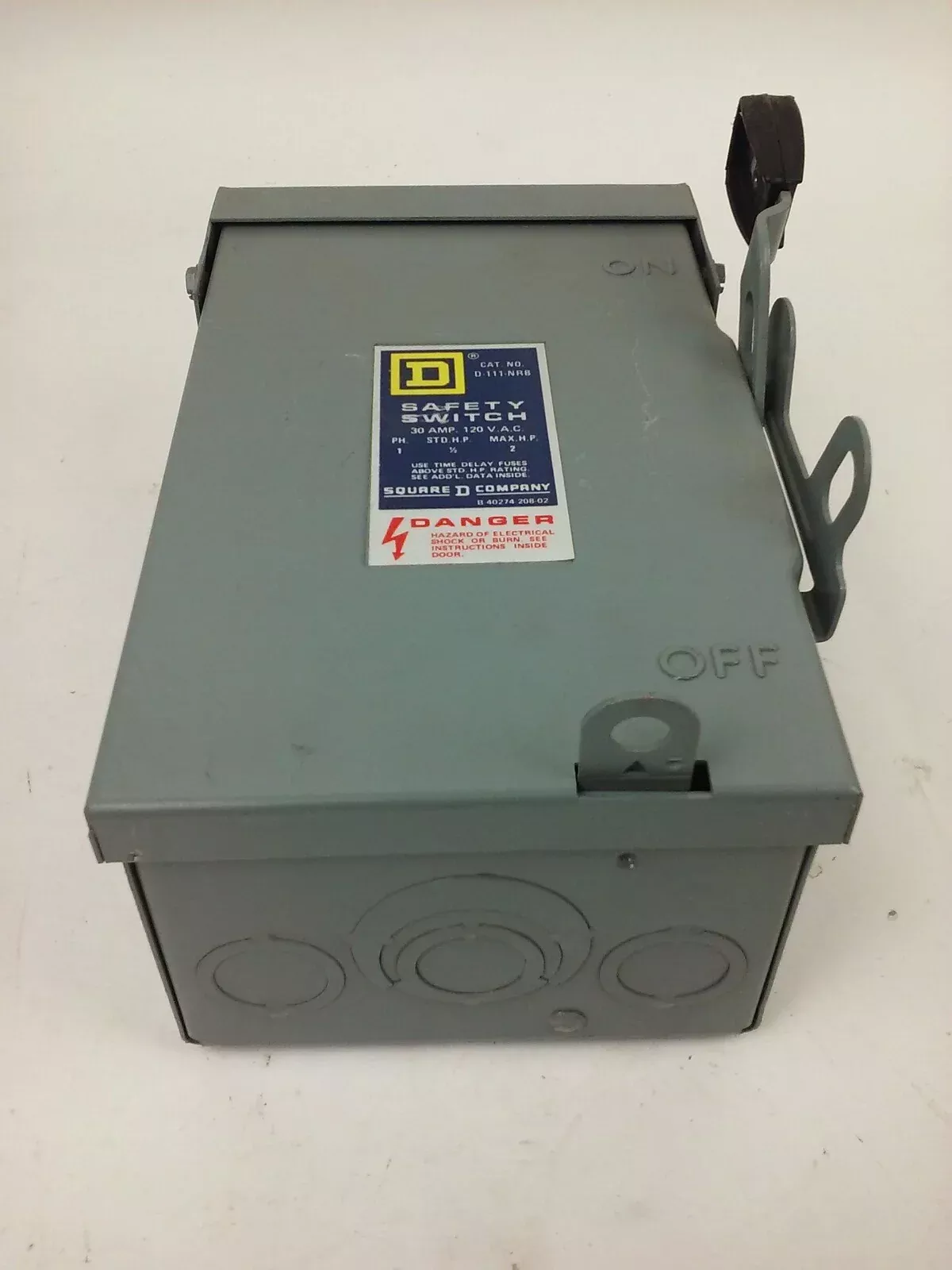 sq-d-d-111-nrb-ser-e1-safety-switch-1p-30a-120v-std-h-p-1-2-max-h-p-2 SQ.D D-111-NRB, SER. E1, SAFETY SWITCH, 1P, 30A, 120V, STD H.P. 1/2, MAX H.P 2