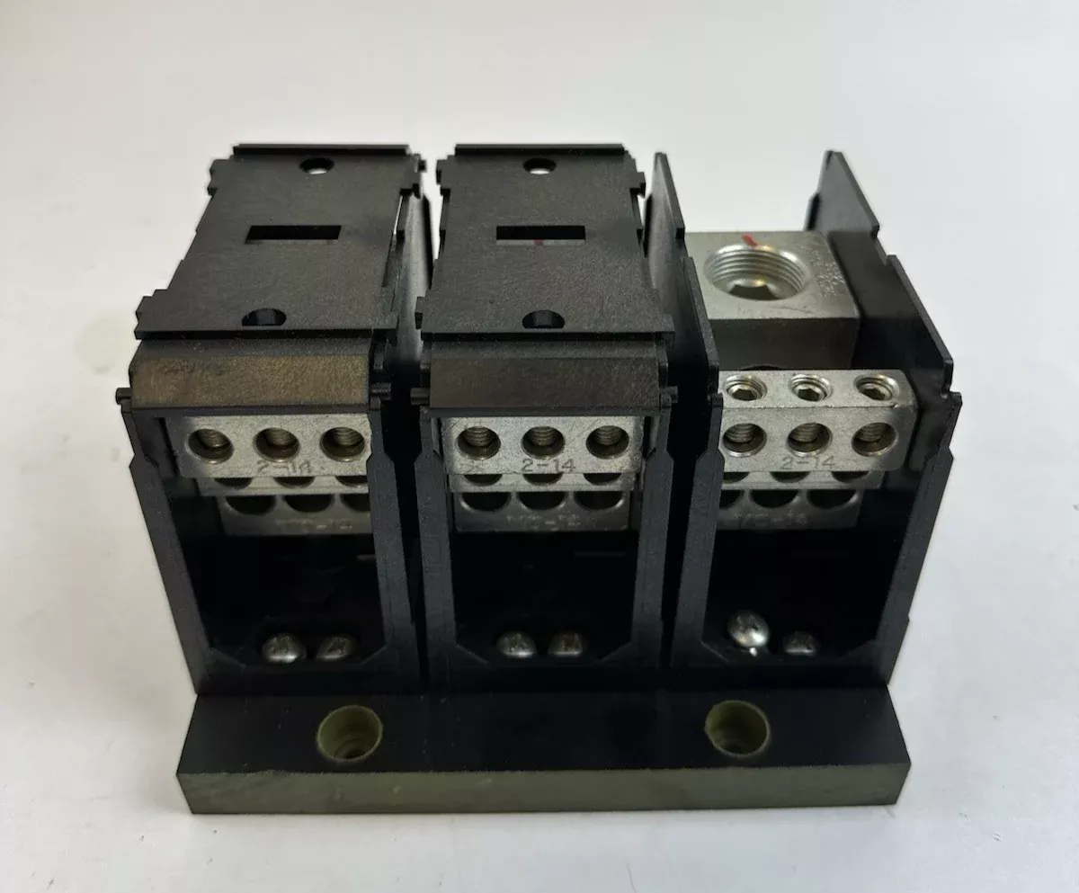 square-d-9080-lbfa369136-3p-335a-600v-power-distribution-block SQUARE D 9080-LBFA369136 3P 335A 600V POWER DISTRIBUTION BLOCK