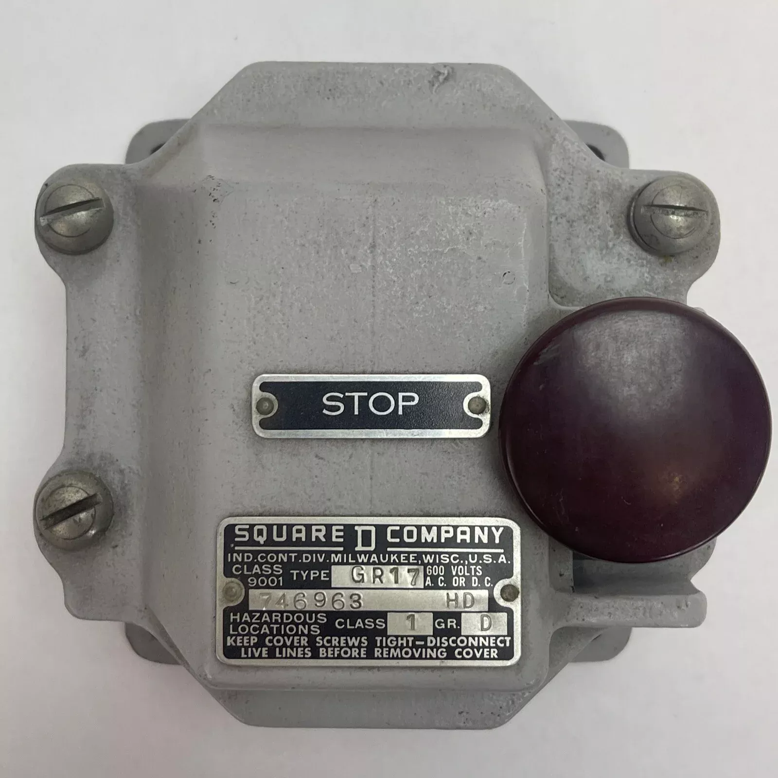 SQUARE D CLASS 9001 TYPE GR17 PUSHBUTTON STOP STATION 600V