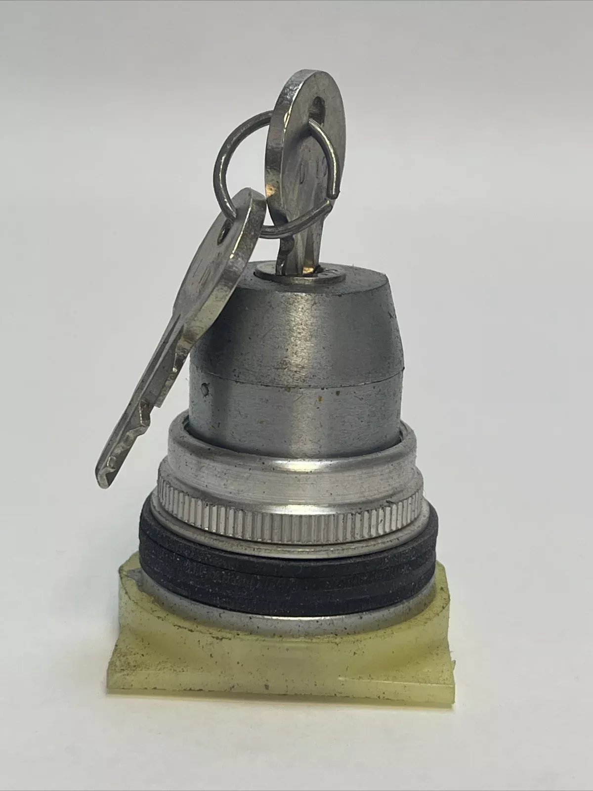 square-d-class-9001-type-ks42k10-series-selector-switch-operator SQUARE D CLASS 9001 TYPE KS42K10 SERIES A SELECTOR SWITCH OPERATOR