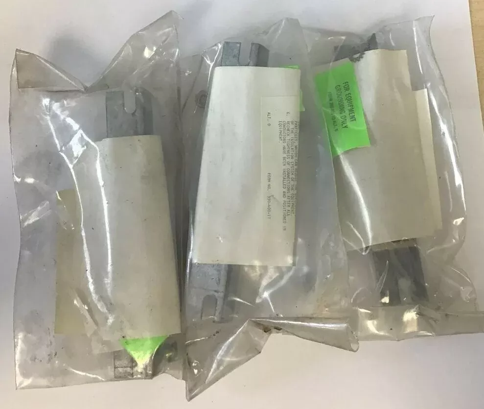 SYLVANIA GB-081 GROUNDING BAR ****LOTOF3****