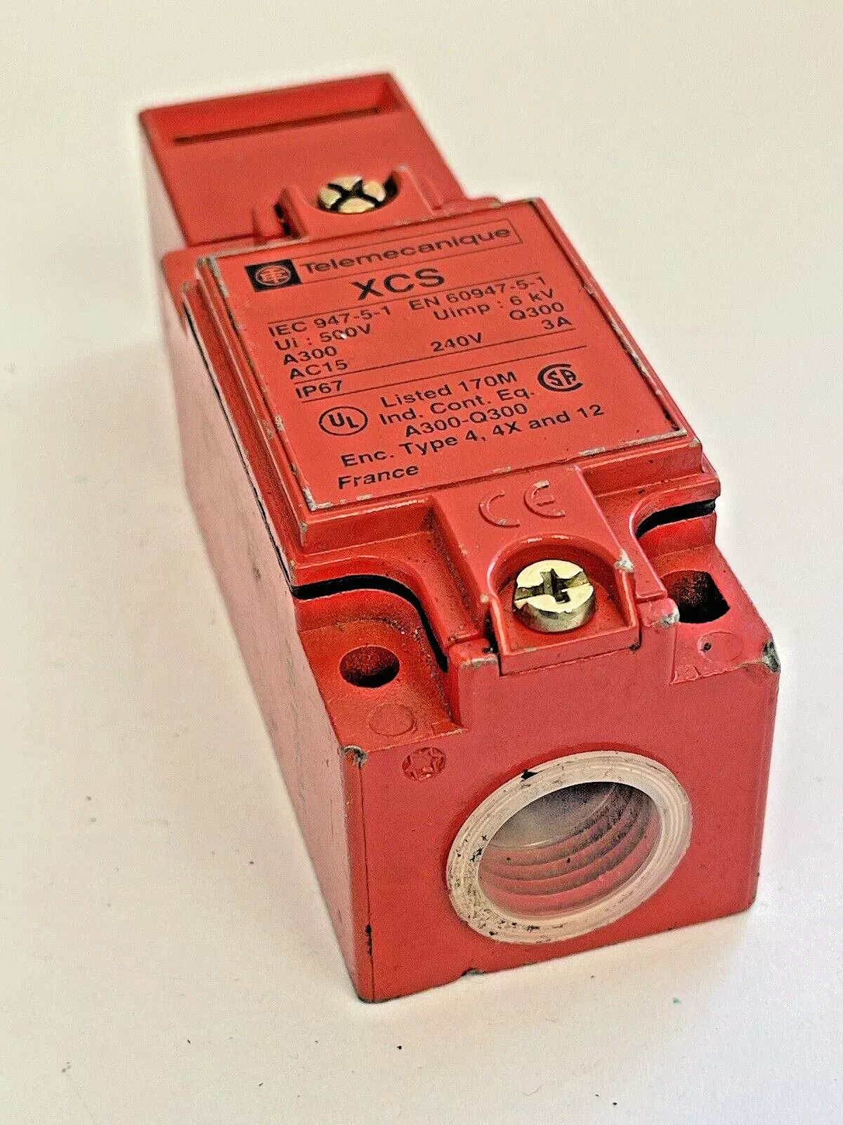 telemecanique-xcs-a703-limit-switch-240-vac-3a TELEMECANIQUE - XCS-A703 - LIMIT SWITCH - 240 VAC, 3A